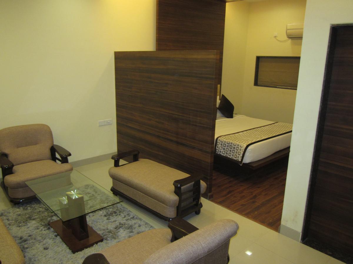 Vijaya Tej Clarks Inn Patna  Exterior photo