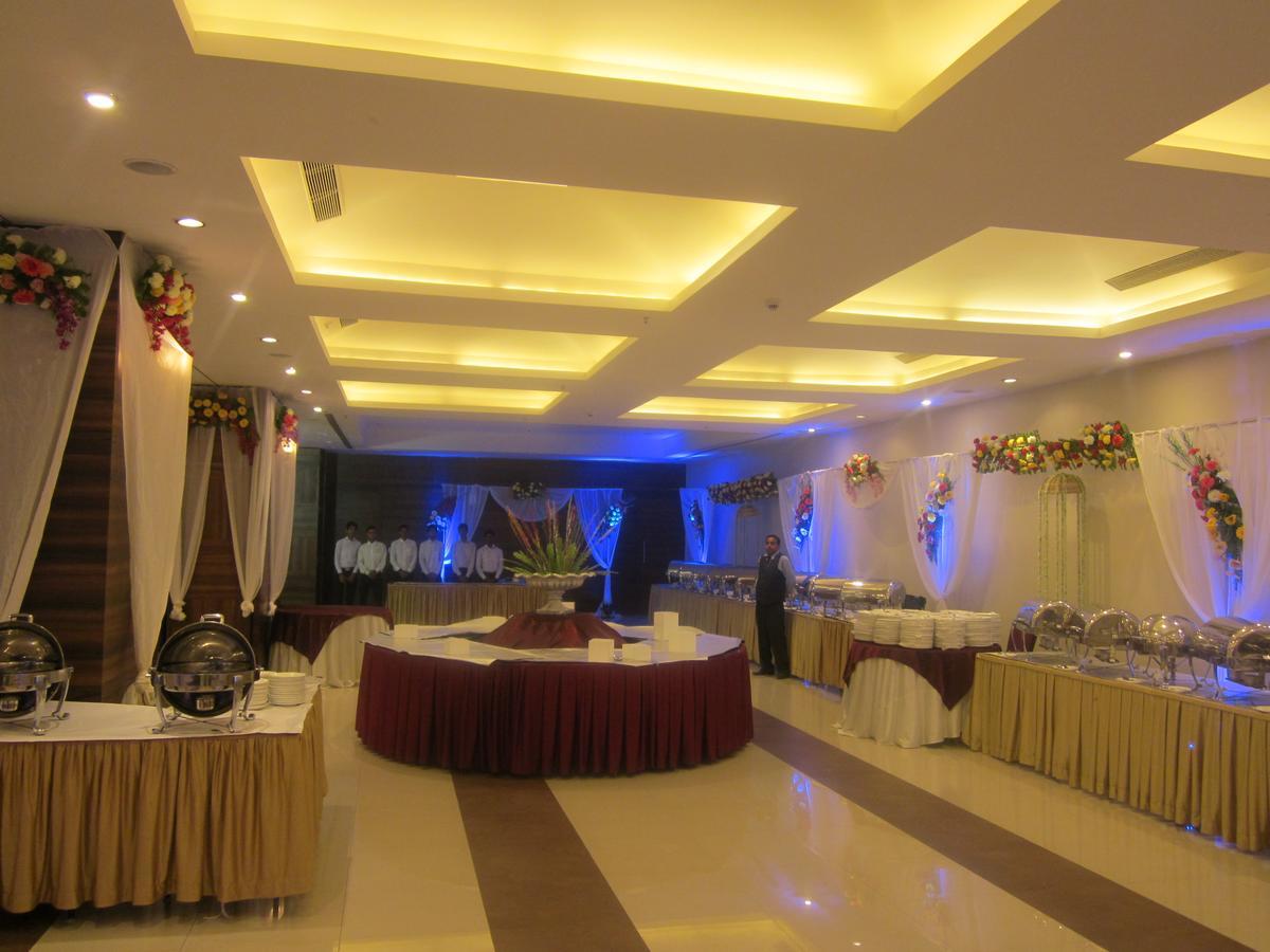 Vijaya Tej Clarks Inn Patna  Exterior photo